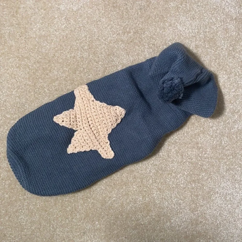 Dog Hooded Sweater Gray with Star design - XL NWT
